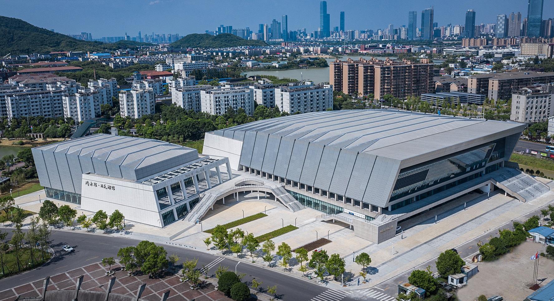 公司承建的中南大學(xué)新校區(qū)體育館（游泳館）建設(shè)工程榮獲兩項(xiàng)（土建、安裝）中國(guó)建設(shè)工程魯班獎(jiǎng)